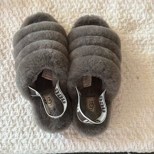 UGG Fluff yeah Sandals Slippers Size 7